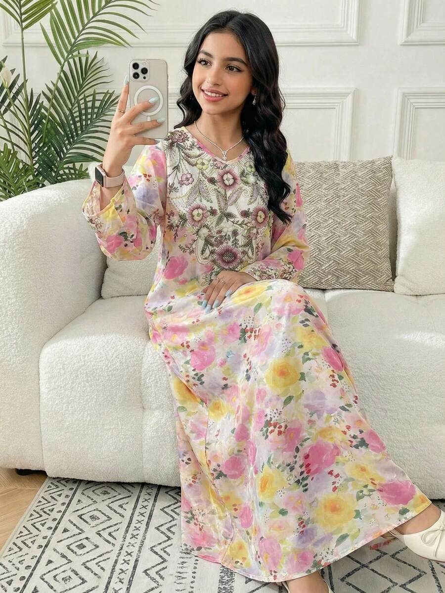 SHEIN Tween Girl Loose Casual Extra Long Ditsy Floral V-Neck Robe, Resort, Arabian Abaya - Multicolor - View 1