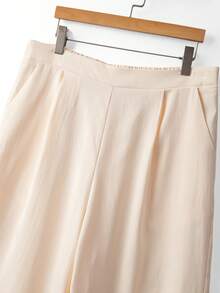 GlowEve CURVE Bộ đồ 2 món dành cho nữ cỡ lớn: Áo cổ chữ V tay ngắn và quần ống rộng, thích hợp cho mùa xuân/hè. - Màu be - Xem 8