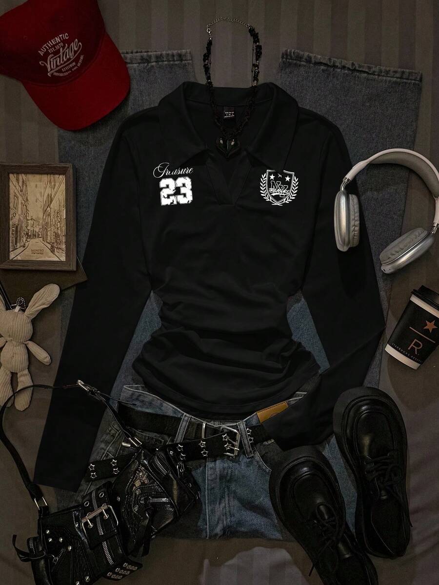 Attitoon 女士休闲时尚学院风徽章及23号印花翻领长袖T恤，修身秋冬内搭，黑色 - 黑色 - 查看 1