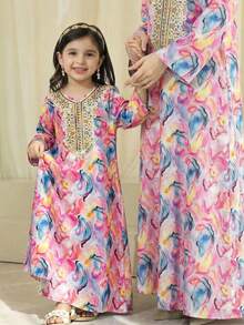 SHEIN 女童时尚印花V领长袖连衣裙 - 彩色 - 查看 6