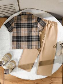 SHEIN Playful Pals 男童卡其色和棕色休闲图案衬衫上衣搭配直筒裤，配有实用口袋，适合外出、居家休闲和社交聚会。 - 彩色 - 查看 2