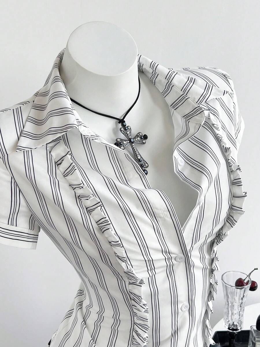 Elamini 女士条纹短袖修身纽扣荷叶边下摆衬衫，夏季 - 白色 - 查看 1