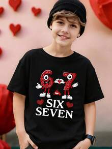 SHEIN GraphicGems 1 pièce T-shirt à manches courtes pour garçons pré-adolescents, style décontracté et créatif, personnalisé, rafraîchissant, minimaliste et chic, avec imprimé cœur floral, numéro 67 et lettrage. Tenue confortable adaptée pour le printemps, l'été et la Saint-Valentin - Noir - Voir 2