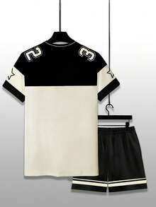 Aesthetic Post 复古美式篮球风格数字 32 和字母印花 V 领短袖短裤套装