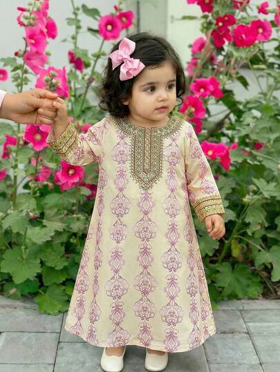 SHEIN 1 Piece Baby Girl Cute Versatile Casual Floral Retro Pattern Holiday Petal Collar Front Diamond Bow Light Purple Loose Dress Robe, Comfortable Casual Versatile Fashion Everyday, Suitable For Birthday Parties, Evening Parties, Performances, Weddings, Baptisms, Opening Ceremonies Indoors, Outdoors, Daily, Sports, Play, Parties, Photos, Vacations, Festivals Suitable For Spring, Autumn And Winter