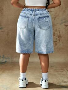 Truni 大码休闲修身蓝色牛仔百慕大短裤，适合夏季海滩度假、日常约会、夜店、派对、聚会、泳池派对、返校季、假日、乡村音乐节、演唱会等场合，适合梨形和三角形身材 - 藍色 - 查看 2