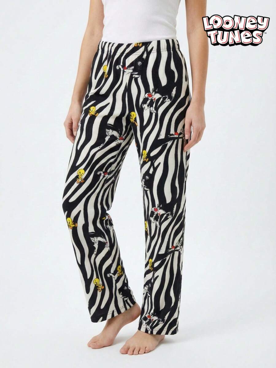 LOONEY TUNES X Joivida 1pc Women's Flannel Pajama Bottoms (Reversible Style), Featuring The Cute Tweety Pattern And Leopard Print Design, Lightweight, Soft, Warm And Machine Washable. - Black and White - View 1