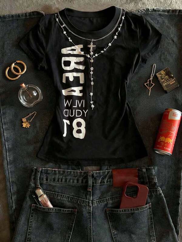 Noixe Y2K复古字母图案舒适多彩圆领休闲街头风女式上衣，适合日常街头穿着