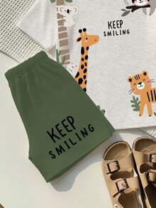 SHEIN 男童休闲T恤短裤套装（2件套），经典可爱动物印花 - 狮子、老虎、树懒、长颈鹿、卡通动物图案