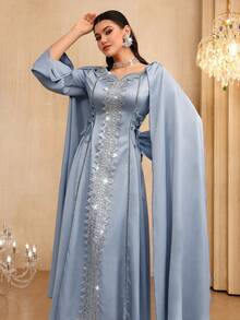 SHEIN Najma V领蕾丝边腰带束腰长裙，土耳其和阿拉伯传统风格 - 藍色 - 查看 5