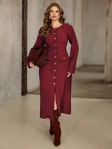 Roveilla 大码女式纹理面料圆领前扣金属腰带开衩口袋实用连衣裙，长袖，适合通勤、商务、度假、休闲、秋冬、圣诞节、新年等场合。酒红色女式连衣裙，酒庄风格女装，酒红色女装，长袖女式连衣裙，西部风格女式连衣裙，大码西部风格女装，纽扣前开襟女式连衣裙，红色长裙 - 酒紅色 - 查看 4