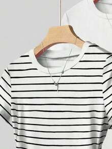 三件套少女短款T恤，黑色、白色、黑白条纹三色可选，百搭单品，适合春、夏、秋季穿着，日常穿着舒适，修身收腰设计。 - 彩色 - 查看 4