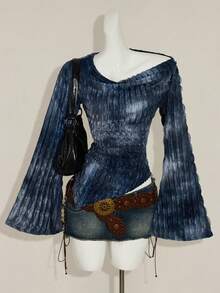 SHEIN ICON Áo thun nữ mùa thu phong cách phương Tây, boho cổ điển, gothic, trễ vai, in họa tiết tie-dye, vạt bất đối xứng, tay dài, tay loe. - Màu xanh lam - Xem 4