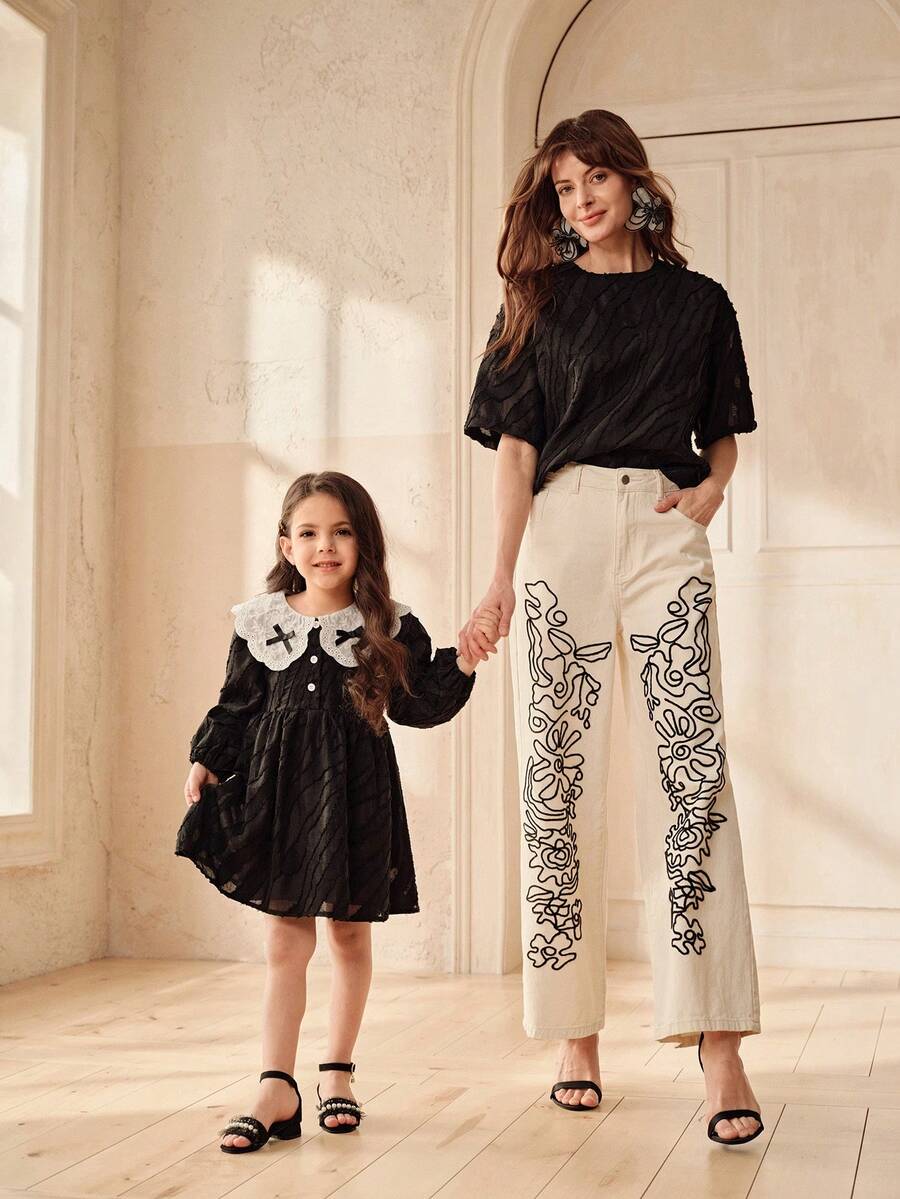 SHEIN 女童黑色长袖连衣裙，荷叶边领口设计，甜美可爱，适合搭配家庭装 - 黑與白 - 查看 1