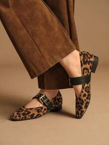 Rosivie Sepatu Hak Tinggi Wanita Motif Leopard dengan Gesper, Modis, Serbaguna untuk Pemakaian Sehari-hari - Coklat - View 3