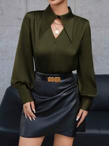 Aveloria Modichic 纯色长袖衬衫，正面镂空纽扣门襟，优雅商务休闲女装 - 橄欖綠 - 查看 1