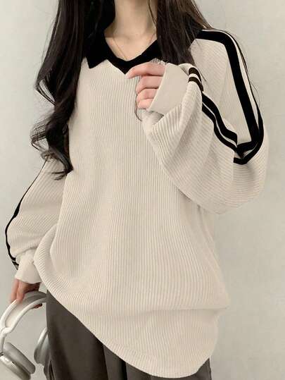 DAZY Women's Colorblock Letter Graphic Pullover Sweatshirt, Collegiate Style