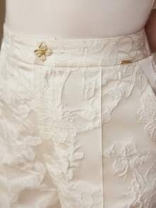 MOTF PREMIUM JACQUARD SEAM FRONT SLANT POCKET SHORTS - White - View 2