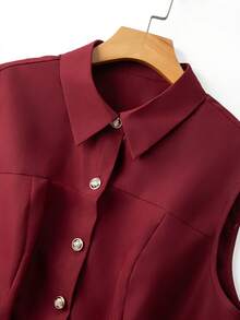 GlowEve CURVE Áo không tay màu trơn dành cho nữ cỡ lớn, kiểu dáng đơn giản thanh lịch công sở. - Màu Đỏ Sâu - Xem 5