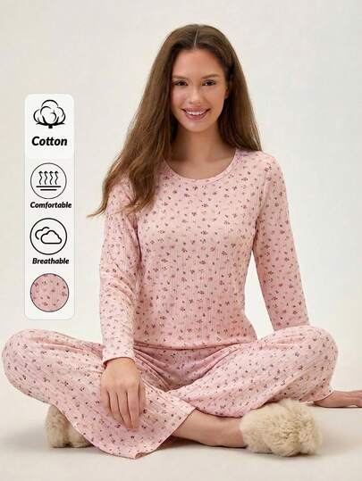 Loomlin Dampyjamas med rund hals och långärmad topp och byxor, snyggt blommigt