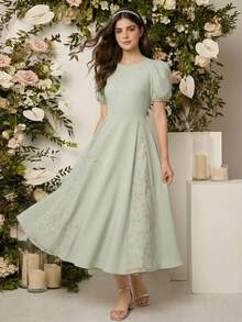 一件优雅的圆领泡泡袖连衣裙，后背拉链，网纱刺绣下摆，适合少女穿着，可用于休闲外出、聚会、派对、春夏等场合。 - 綠色 - 查看 1