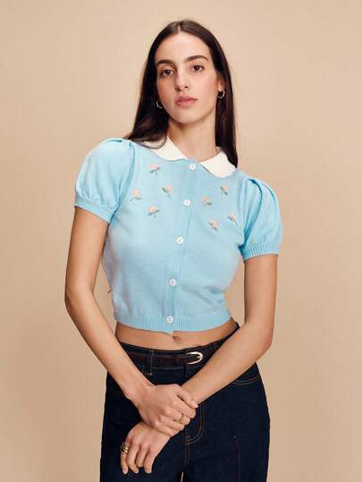 lacRébo Cárdigan corto de punto ajustado con bordado azul, mangas cortas y cuello blanco con volantes, estilo primavera-verano, estilo francés, estilo parisino