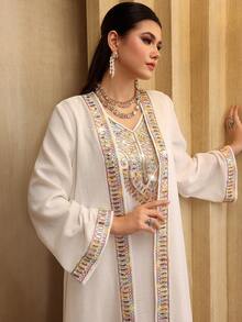 Al Najma 彩色刺绣织带拼接无袖连衣裙，带可拆卸领子 - 白色 - 查看 2