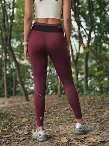 Exploreva Women's Outdoor Purple & Red Mesh Patchwork Zipper Pocket Reflective Leggings - Red Violet - View 2