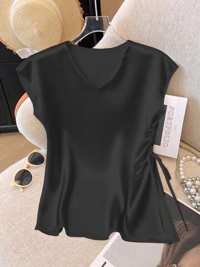 GlowEve CURVE Plusstorlek vävd satin enfärgad skjorta med dragsko i sidan