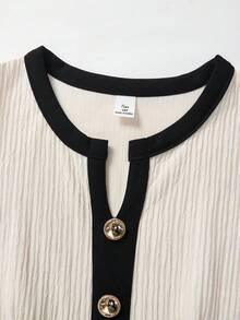 SHEIN 一件少女优雅针织提花V领短袖修身撞色连衣裙，饰有金属扣，适合春夏、休闲、派对、约会等场合。 - 杏色 - 查看 5