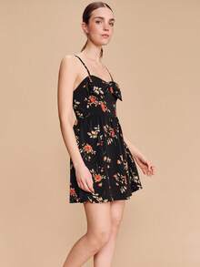 lacRébo Vestido mini ajustado con estampado floral negro, lazo frontal oversize, tirantes delicados y bajo acampanado. Vestido vintage lindo de estilo primaveral y veraniego, con estilo francés y parisino - Negro - Ver 5