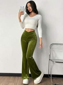 SHEIN EZwear Women's Velvet Knit Flared Pants, Spring Bell Bottom Pants Pants Flare Leg Green Pants For Women Velvet Pants Women Flared Leggings Olive Green Pants - Green - View 6