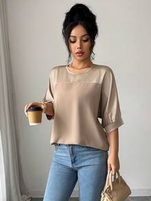 Elenzga Áo kiểu nữ mùa xuân/hè mới, chất liệu satin dệt họa tiết, cổ tròn, tay ngắn, vai rớt, dáng rộng, thoải mái, dễ mặc hàng ngày. - Màu Khaki - Xem 3