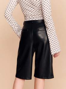 lacRébo Shorts bermudas de cintura alta de piel sintética negra con pliegues a medida y ajuste relajado, estilo moderno y elegante para primavera y verano, estilo francés y parisino - Negro - Ver 2