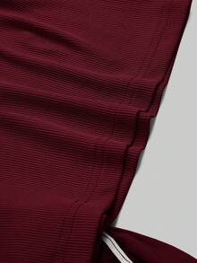 Aveloria Revavyn Áo croptop lệch vai xếp ly nhún bèo, kiểu dáng dễ thương và hài hước. - Đỏ - Xem 4