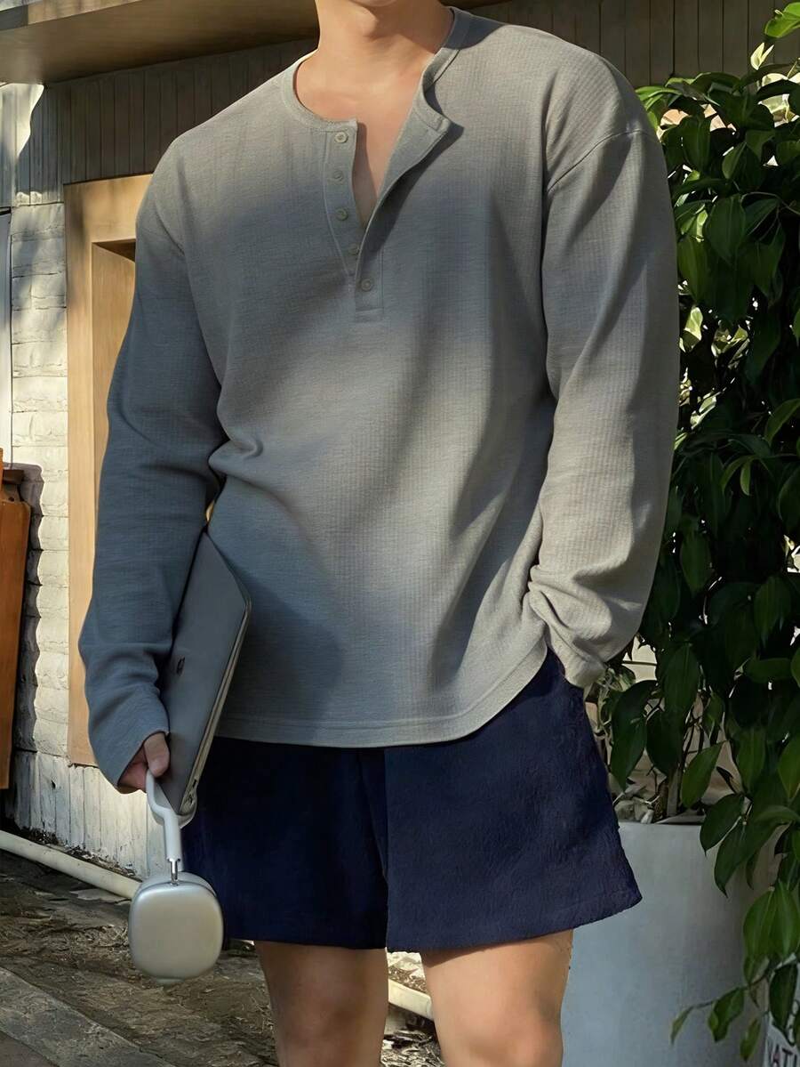 Manfinity Dauomo Men's Solid Color Minimalist Long Sleeve T-Shirt, Casual Everyday Wear - Light Grey - View 1