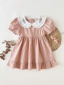 SHEIN 女婴优雅粉色花卉刺绣蝴蝶结领泡泡袖露背连衣裙，适合夏季外出、拍照、日常穿着和上学穿着。 - 藕粉色 - 查看 5