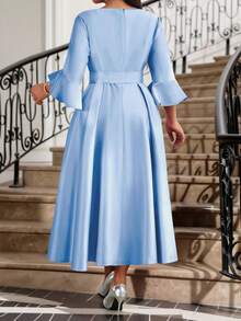 Fleurora Vestido elegante de manga acampanada y cuello redondo de unicolor para mujer de talla grande, ideal para fiestas, bodas, cócteles y navidad. Vestido de línea A con cinturón y manga de campana. Conjunto de talla grande para fiesta de graduación. Vestidos de cumpleaños para mujer en otoño. Ropa de mujer para maestras. Vestido de satén para navidad. Vestido para invitada de boda. Vestido modesto. Vestido midi floral. - Celeste - Ver 2