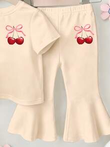 两件套甜美活力樱桃图案数码印花杏色圆领短袖衬衫+杏色喇叭裤，适合6个月至2-3岁女婴，可爱休闲套装，适合春、夏、秋季穿着。 - 杏色 - 查看 3