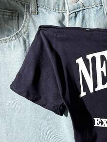 SHEIN 青少年女孩休閒街頭風露肩短袖側抽褶字母英文New York標語印花修身針織T恤 - 藏蓝色 - 查看 5