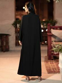 Layrah Eleganter schwarzer Kaftan mit Strass- und Perlenbesatz - Schwarz - Übersicht 3