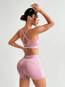 SHEIN Sovereign Charm 女士字母印花背心和短款紧身裤休闲运动服套装健身女装套装女士健身套装健身房女装 - 彩色 - 查看 2