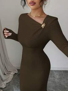 Elenzga 女士纯色不对称领口金属装饰修身优雅中长连衣裙 - 棕色 - 查看 4