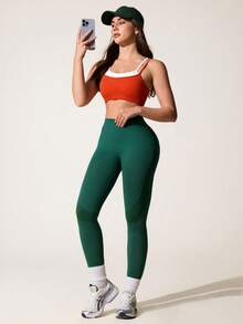 Core Rhythm Seamless Knit Women Sports Bra With Removable Padded Cups And Adjustable Straps