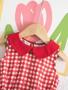 女童经典红白格子蝴蝶结印花纹理泡泡面料连衣裙，领口和腰部饰有蝴蝶结，适合春夏日常、休闲和派对场合穿着。 - 紅色 - 查看 4