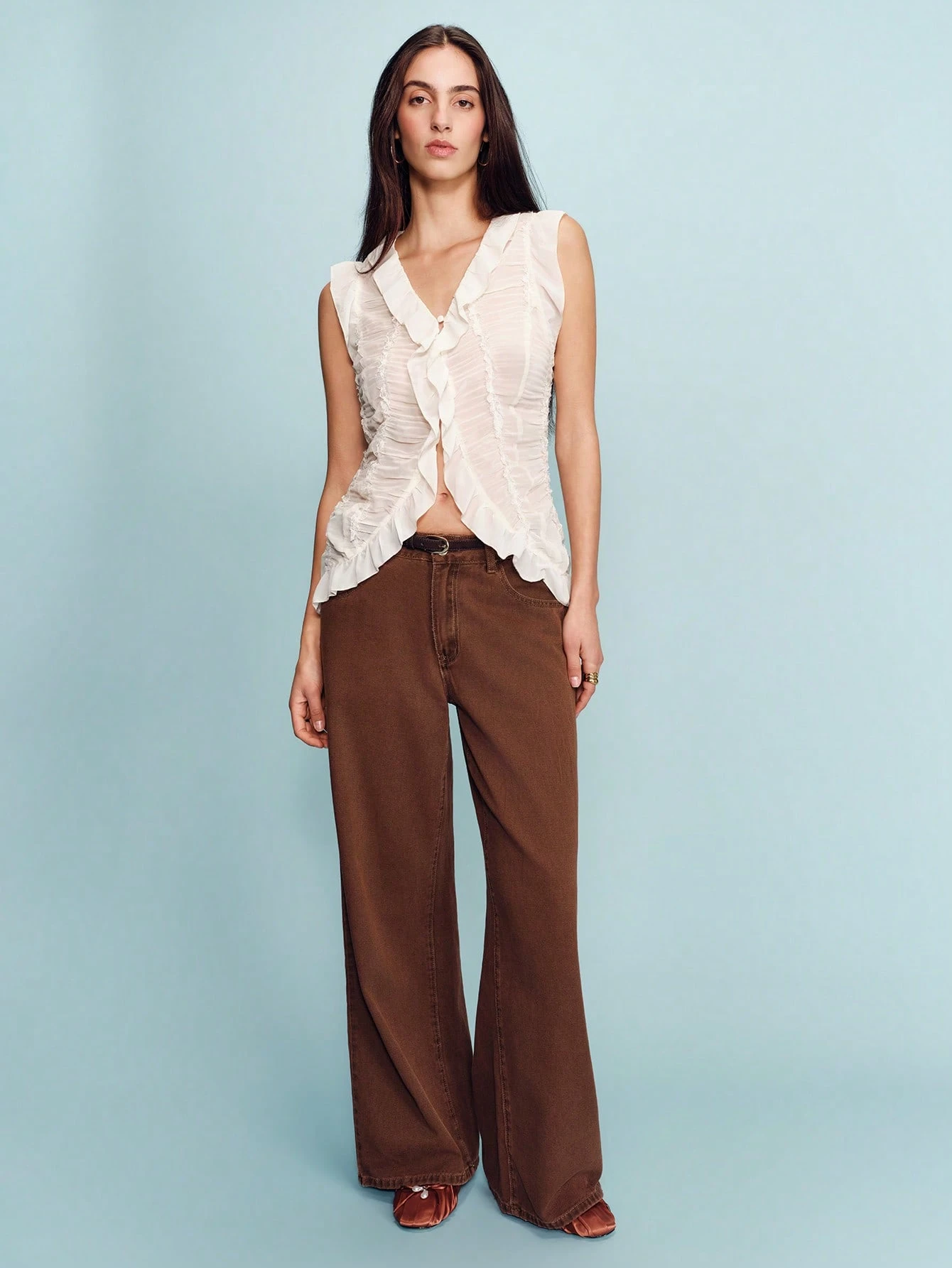 シアーホワイトシフォンフリルノースリーブトップ、ウエストフィット、ロマンチックな春夏トップ、フレンチスタイル パリジャンスタイル バカンス 外出レディーストップス