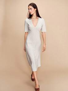 lacRébo 浅鼠尾草绿格纹印花中长连衣裙，V领短袖设计，可爱春夏风格，法式巴黎风，适合外出、商务休闲等各种场合，女士夏季休闲中长连衣裙，短袖连衣裙 - 彩色 - 查看 3