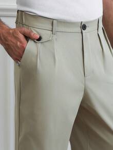 HUEFORM 男士休闲褶皱宽松直筒裤，适合日常休闲穿着、周末外出、旅行、与朋友聚会等场合。这款裤子是男士衣橱中必备的百搭单品，也是送给男友或丈夫的绝佳礼物。 - 卡其色 - 查看 1