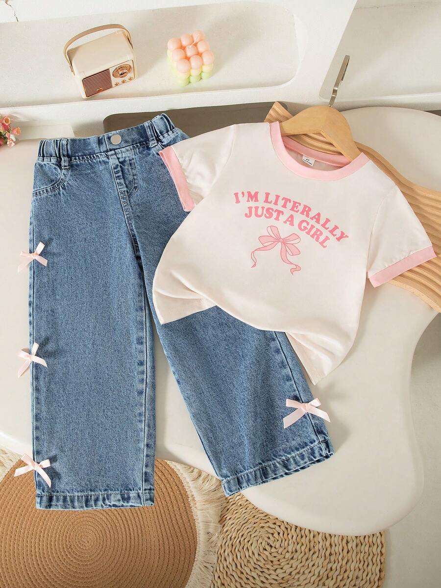 SHEIN Genkimix Kids 女童夏季新款简约领拼接撞色英伦蝴蝶结印花T恤休闲直筒弹力腰裤侧蝴蝶结牛仔长裤夏季休闲时尚甜美套装 - 粉色 - 查看 1