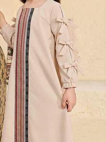 SHEIN 女童纯色方领蝴蝶结装饰休闲连衣裙 - 卡其色 - 查看 4